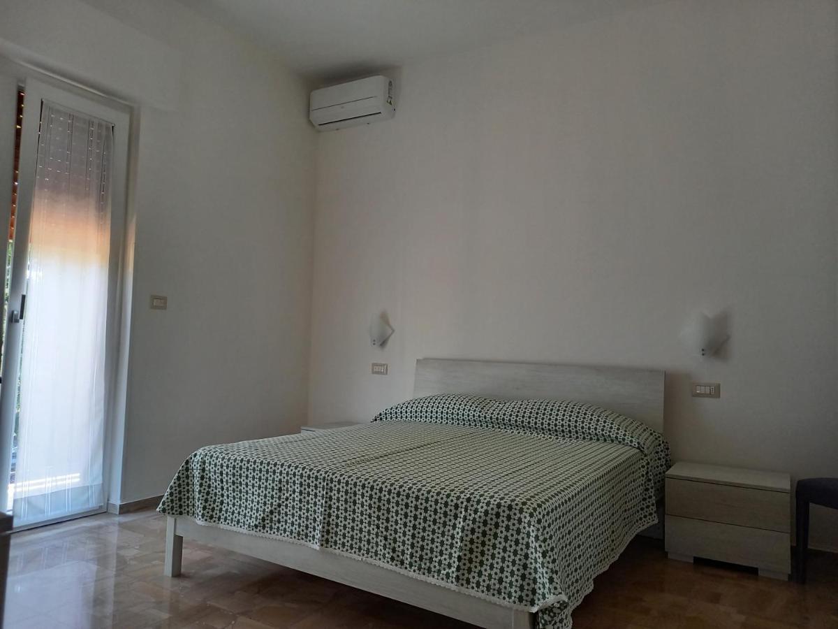 B&B La Vela Villa Rosa Di Martinsicuro Eksteriør billede